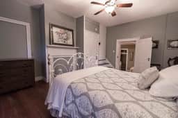 Vacation Rental: Armory Quarters B - Image 5