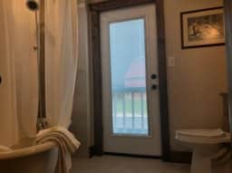 Light Horse Inn: Suite 7 - Image 3