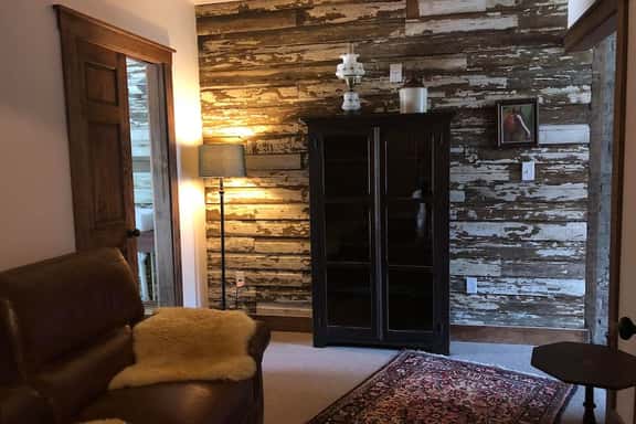 Light Horse Inn: Suite 7 - Image 1