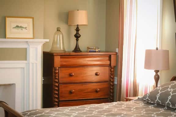 Light Horse Inn: Suite 1 - Image 1