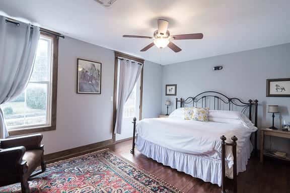 Light Horse Inn: Suite 5 - Image 1