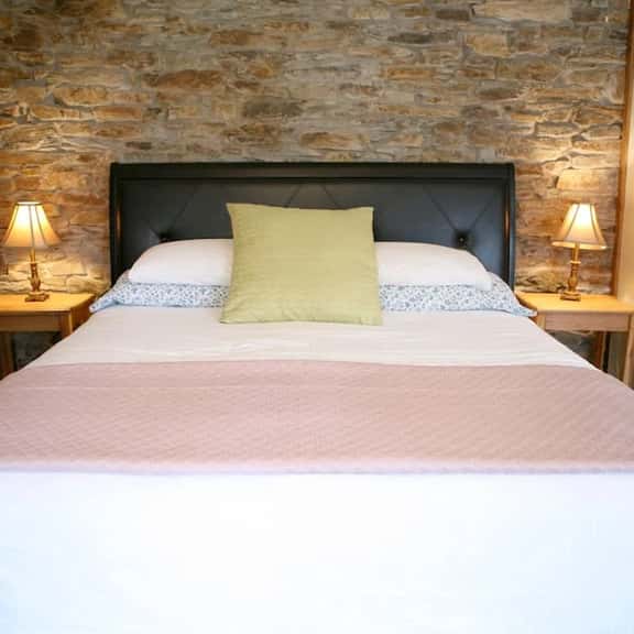 Light Horse Inn: Suite 4 - Image 1