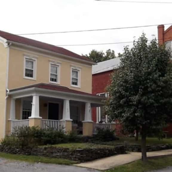 Vacation Rental: Schilling House - Image 1