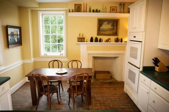 Light Horse Inn: Suite 3 - Image 4